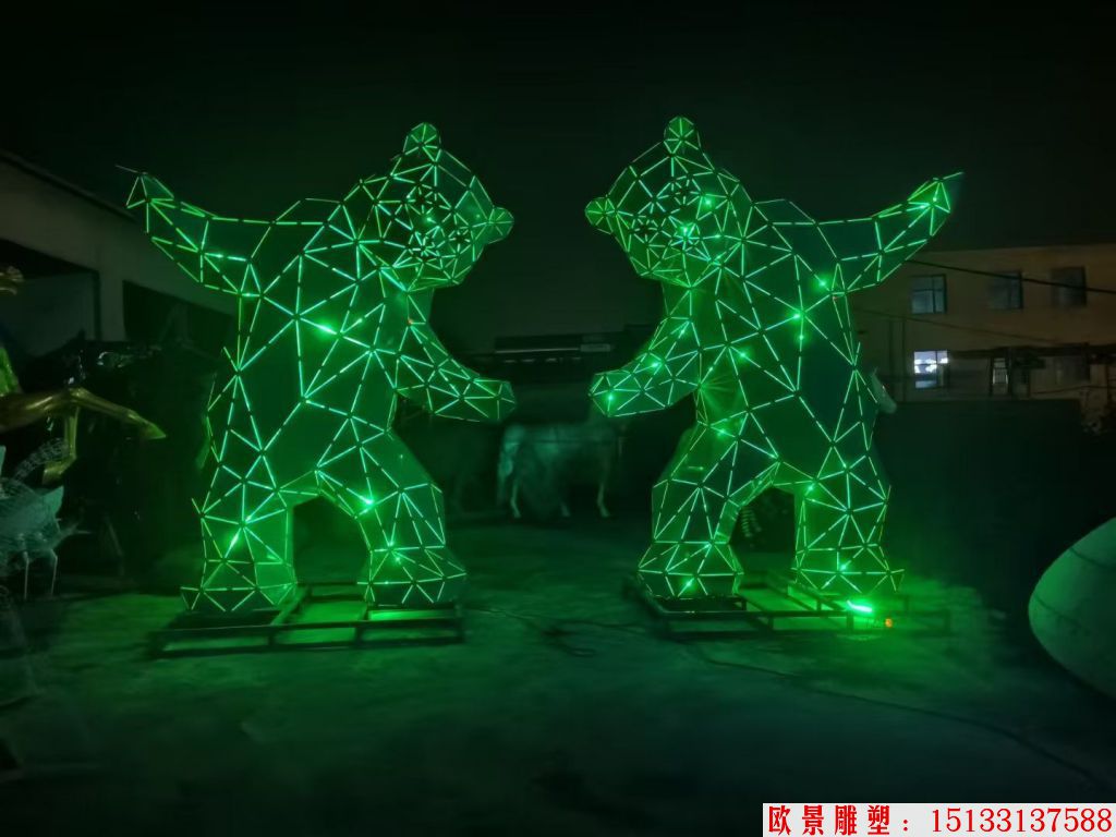 不锈钢切面熊猫雕塑 灯光熊猫雕塑5