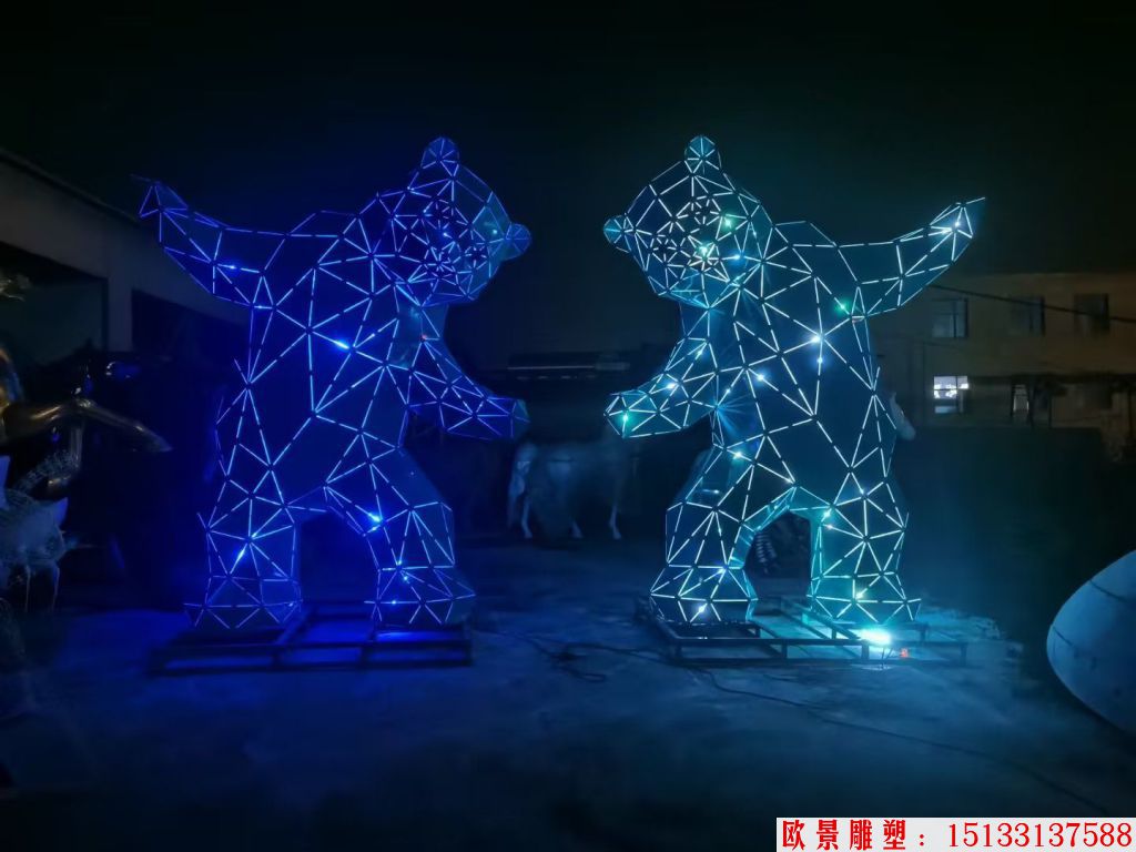 不锈钢切面熊猫雕塑 灯光熊猫雕塑3