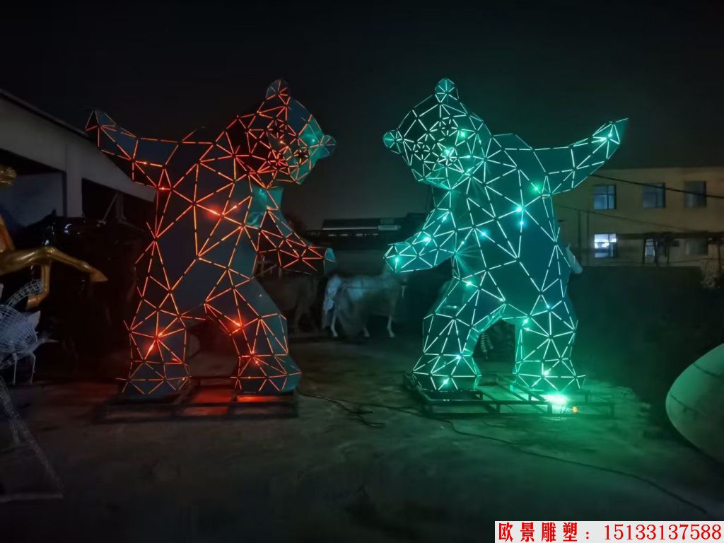 不锈钢切面熊猫雕塑 灯光熊猫雕塑4